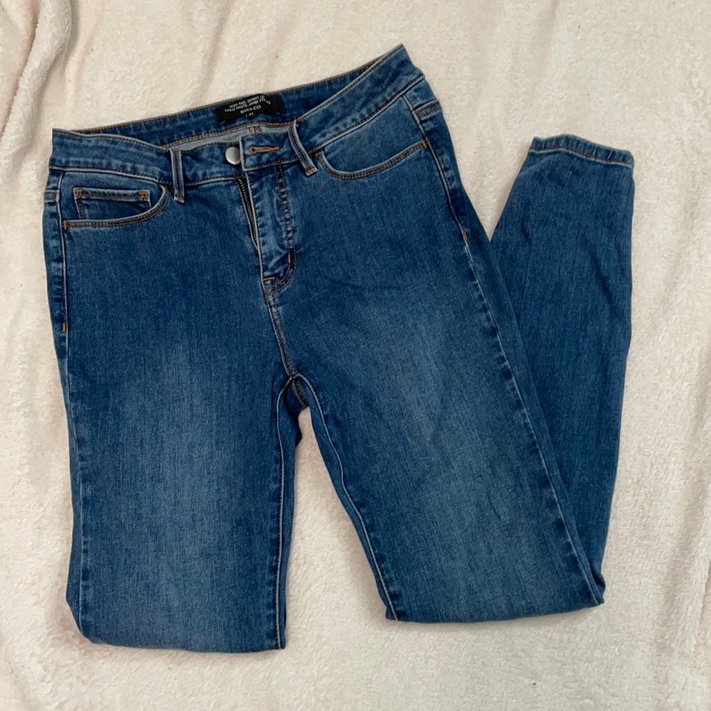 Medium wash high rise skinnies
